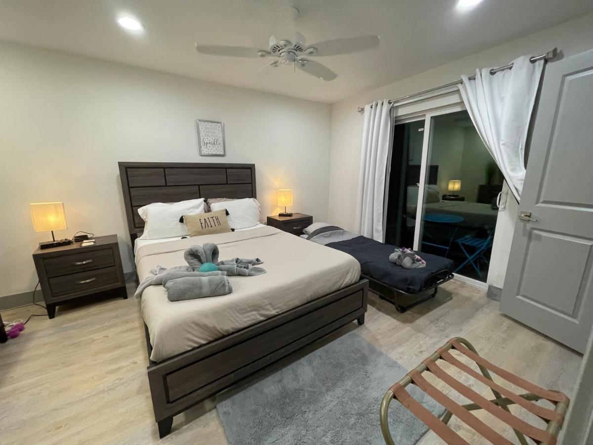 Modern Santorini Suite Houston Nrg Tmc Luxurious Walkable Exteriör bild